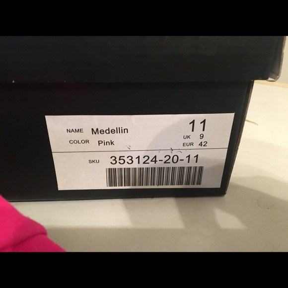 Size 11 just fab shoes never worn - Picture 2 of 7